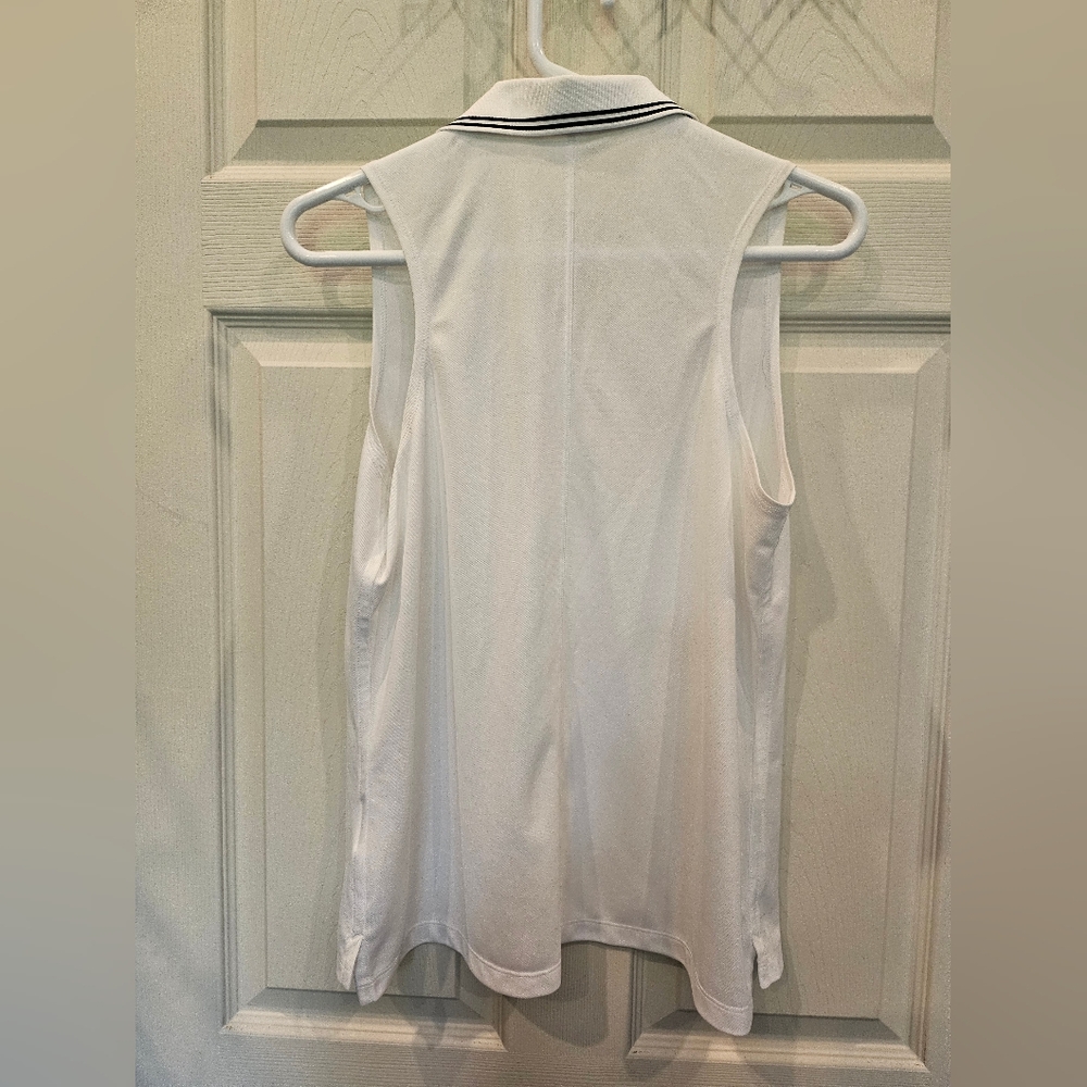 Nike Women's White Sleeveless Tank Top - Picture 5 of 8